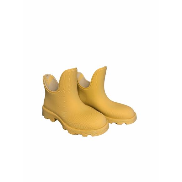 Burberry NIB Pebbled Rubber Marsh Boots in Yellow Size 40 main image 4